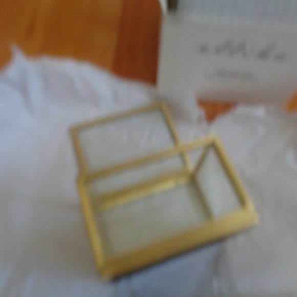 SQUARE MINI RING AND DISPLAY BOX by Ettika in gold NIB - Picture 6 of 7